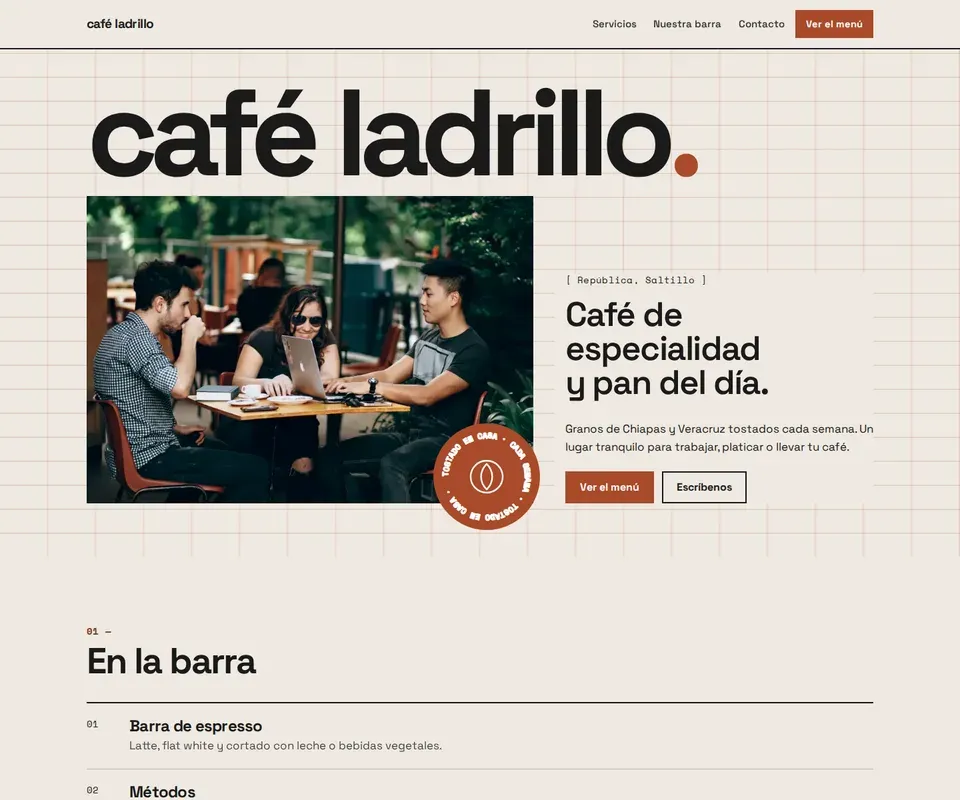 Vista de la página de Café Ladrillo en computadora